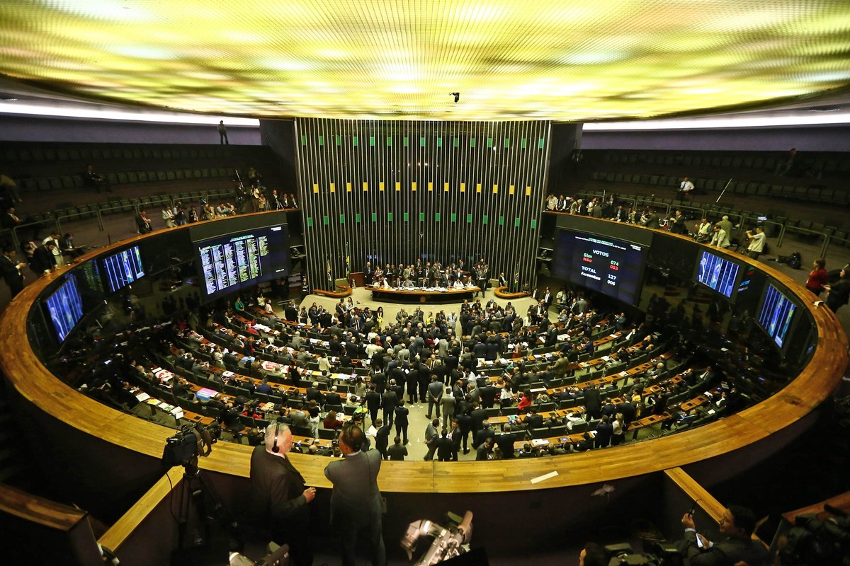 Em Cada Deputados De Partidos Que Det M Minist Rios Votou Contra