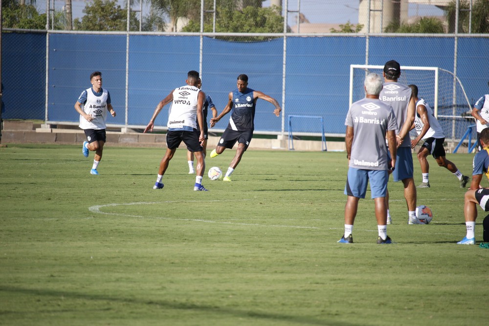 Grêmio continua preparação para segundo turno do Gauchão com dois desfalques; veja provável time