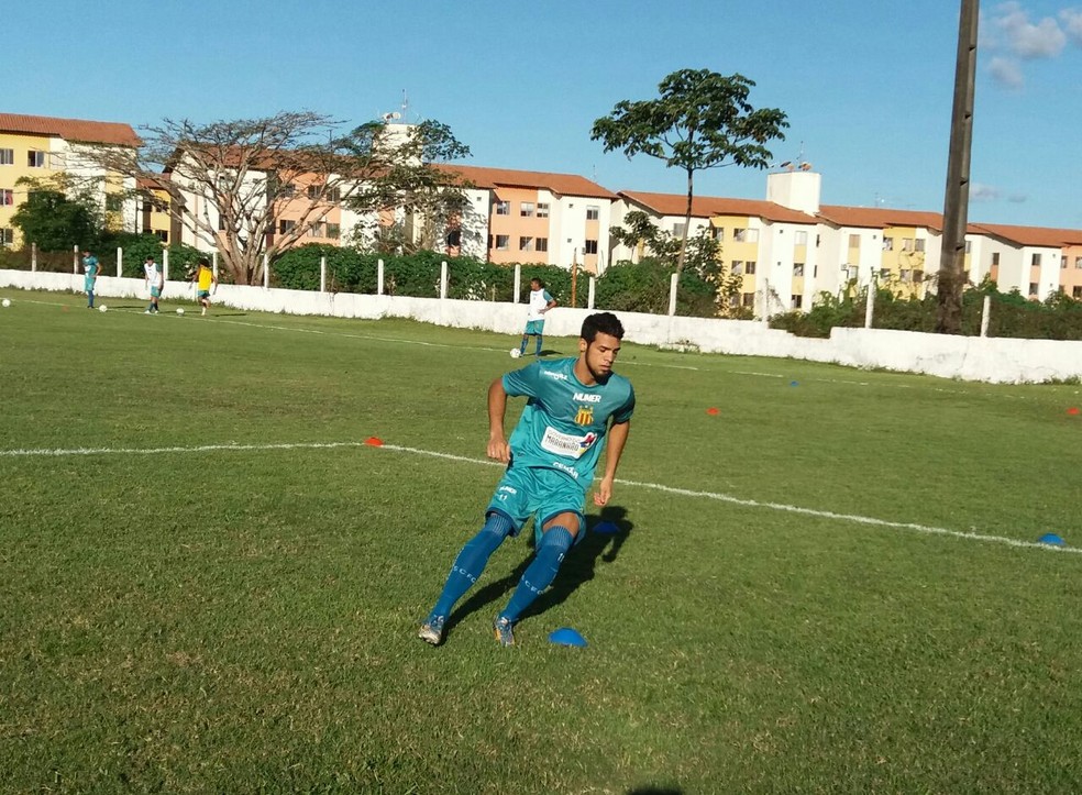 Jerffeson Recife já iniciou atividades no CT do clube (Foto: Sampaio / Divulgação)