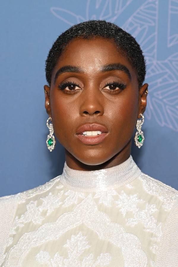 CANNES, FRANCE - MAY 17:  Lashana Lynch attends the opening ceremony gala dinner for the 75th annual Cannes film festival at Palais des Festivals on May 17, 2022 in Cannes, France. (Photo by Stephane Cardinale - Corbis/Corbis via Getty Images) (Foto: Corbis via Getty Images)