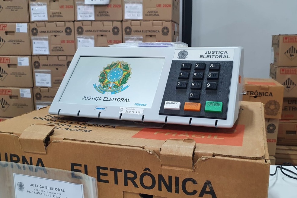 Verificação de urnas eletrônicas foi realizada nesta quarta-feira (28), em Presidente Prudente (SP) — Foto: Bárbara Munhoz/g1
