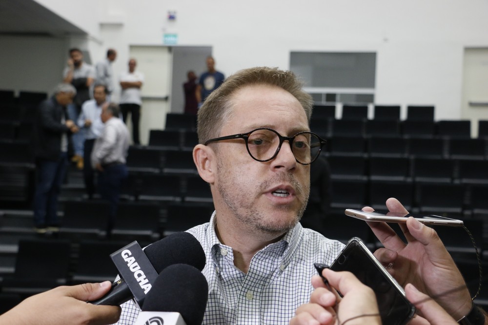 FGF orienta prorrogar férias para clubes e prevê retorno das competições com portões fechados