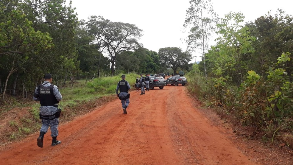 Policiais buscam por suspeitos que entraram em confronto e balearam subtenente da Rotam em Cuiabá — Foto: Polícia Militar de Mato Grosso