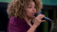 Leidy Murilho ensaia segunda música para a Final do Estrela da Casa