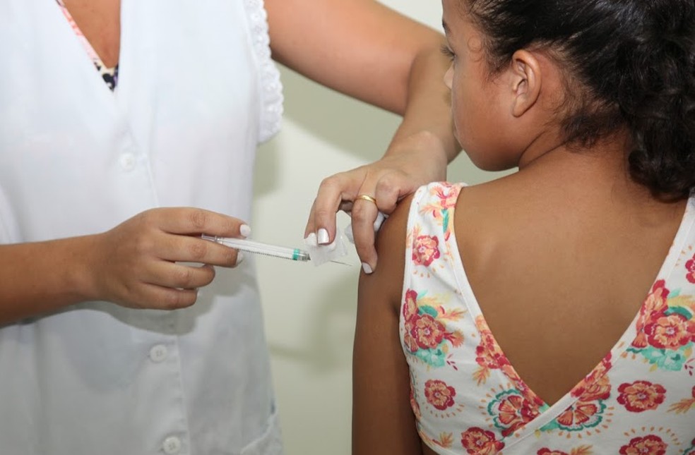 Campanha nacional intensifica vacinação de adolescentes contra HPV e meningite C (Foto: Carol Fariah/Prefeitura de Santos)
