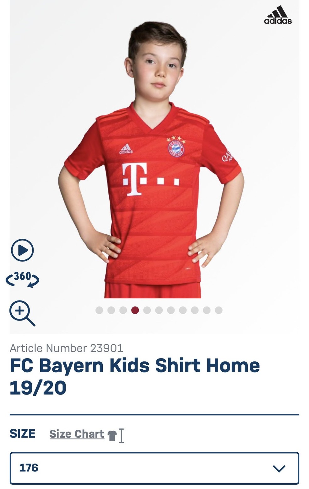 Camisa réplica infantil vendida no site oficial do clube (e que é usada por Coutinho em jogos oficiais) — Foto: Reprodução