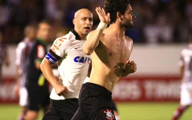 Comentarista: 'Pato aprendeu a lição de como cobrar pênaltis decisivos ...