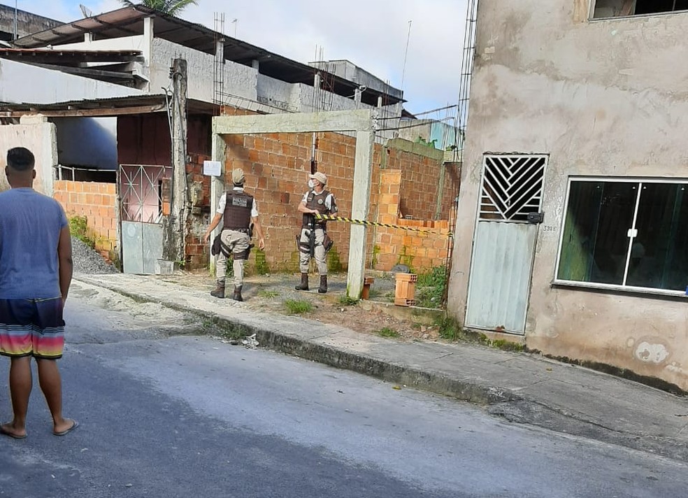 Corpo de mulher é encontrado no bairro de Paripe, em Salvador — Foto: Redes Sociais