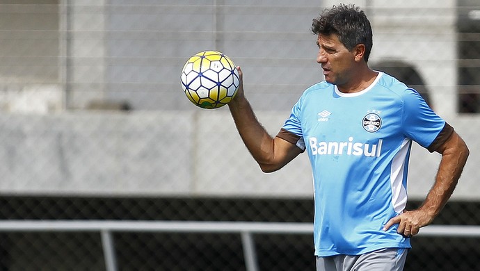 Renato completa 10 jogos com maior série invicta do Grêmio no Brasileirão