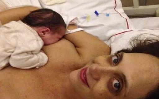 Aos 40 anos, Letícia Isnard dá à luz sua primeira filha