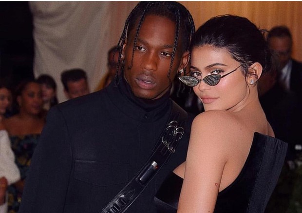 Kylie Jenner Acusa Travis Scott De Traicao Vogue Gente