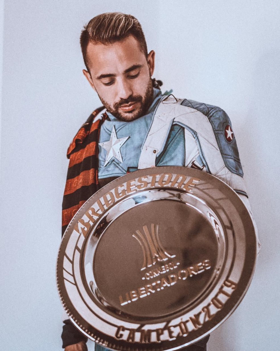 Everton Ribeiro foi o Capit&atilde;o Am&eacute;rica do Flamengo na final da Libertadores &mdash; Foto: Gabriel Queiroz