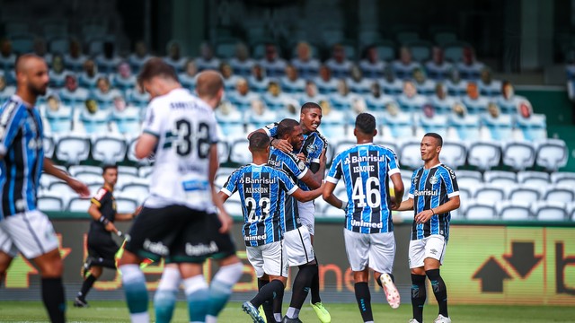 Grêmio sai na frente com Paulo Miranda
