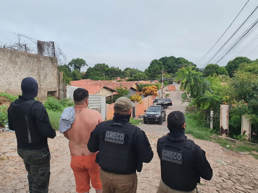 Polícia apreende tabletes de cocaína e dois homens são presos suspeitos de tráfico de drogas, em Teresina — Foto: Greco/ Polícia Civil do Piauí
