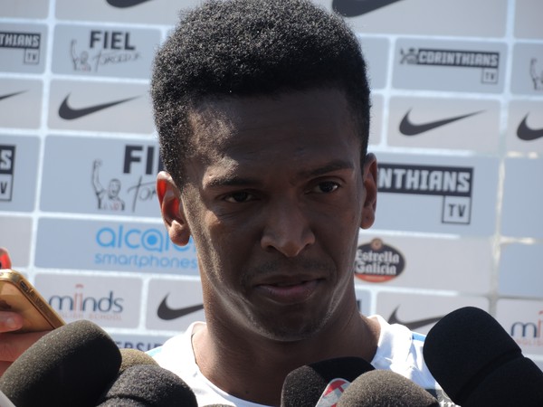 Jô diz que previu dificuldade do Corinthians no 2º turno e defende Kazim: 