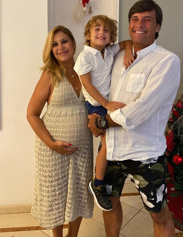 Flávia Freire com o marido e o filho Matheus (Foto: Reprodução/Instagram)