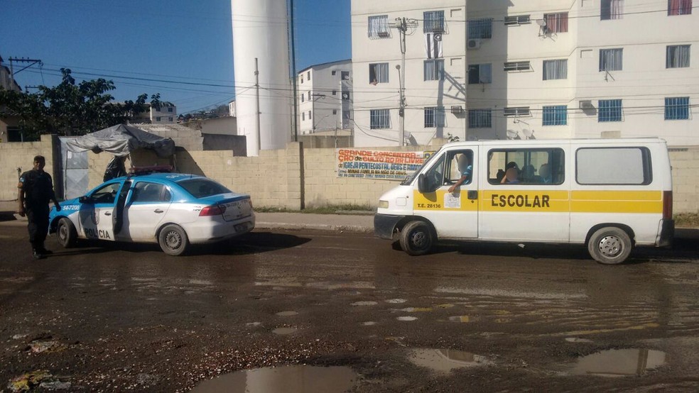 Van foi levada em São Gonçalo, no Rio de Janeiro (Foto: Polícia Militar/ Divulgação)