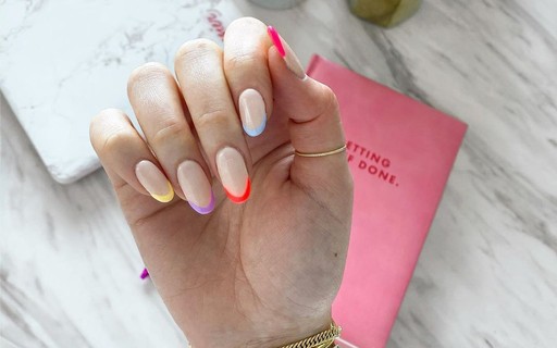 Unha Oval Tudo O Que Voce Precisa Saber Sobre Esse Formato De Nail Art Revista Glamour Unhas