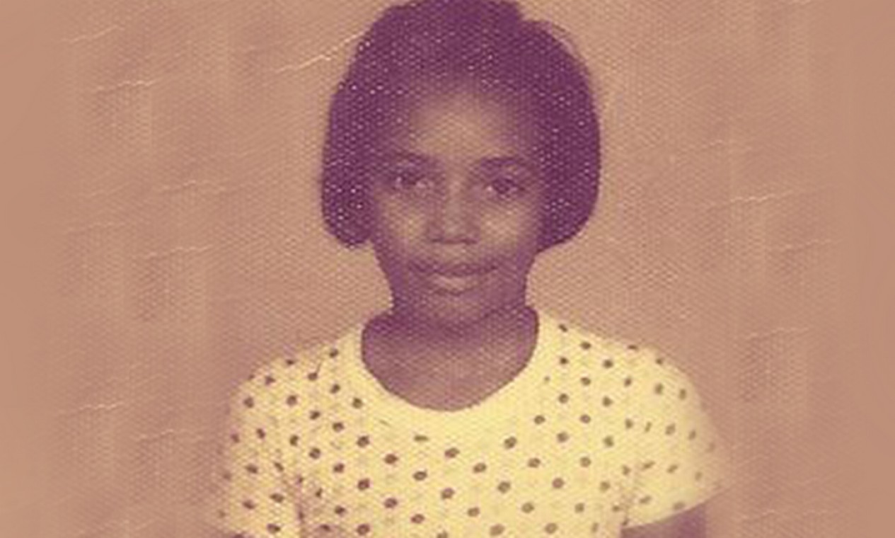 Margareth Menezes quando criança. Cantora nasceu em 13 de outubro de 1962, na Boa Viagem, região da Península de Itapagipe, em Salvador.  — Foto: Reprodução
