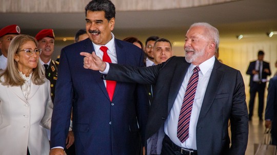 Integrantes do governo avaliam que Lula ‘exagera’ em gestos a Maduro 
