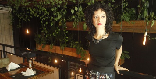 Adriana Ferreira Silva, editora sênior de Marie Claire (foto: Charles Naseh)