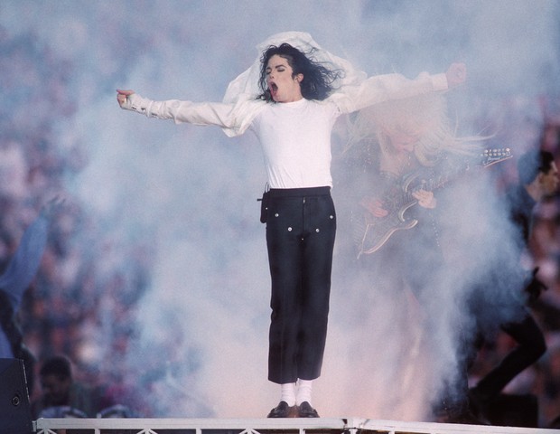 Michael Jackson e o show de 1993 que ensinou a todos o que é uma apresentação de intervalo de Super Bowl (Foto: Getty Images / Steve Granitz)