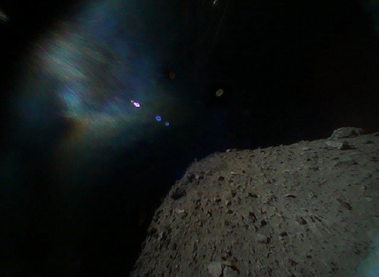 Foto de asteroide enviado por um dos rovers (Foto: Divulgação)