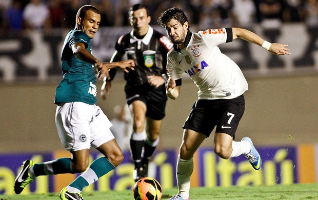 Pato jogo Goiás e Corinthians (Foto: Rodrigo Coca / Ag. Estado)