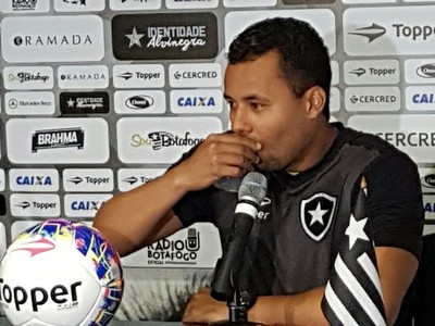 Possível ajuda ao Fla não tira sono de Jair: Temos que fazer a nossa parte