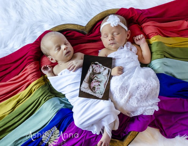 Os gêmeos com a irmã mais velha (Foto: Ashley Anna Artistries)