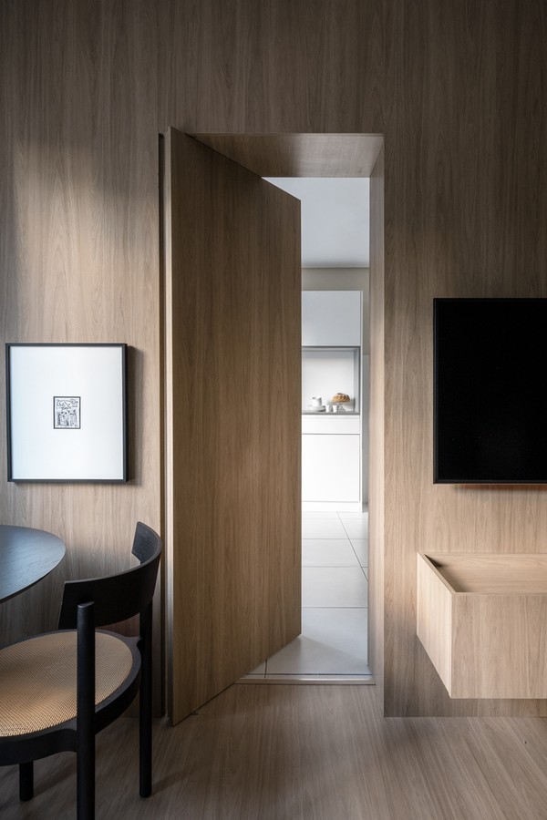 Apartamento alugado tem soluções práticas e layout minimalista (Foto: Roberta Gewehr)