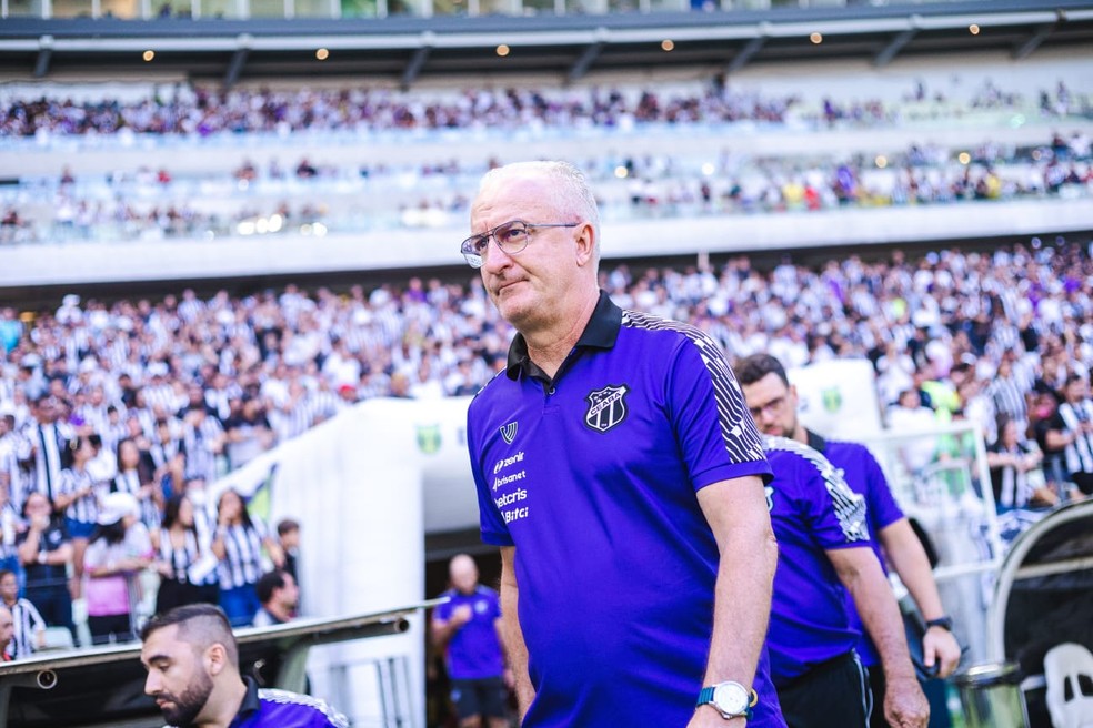Dorival Júnior durante jogo do Ceará — Foto: Thiago Gadelha/SVM