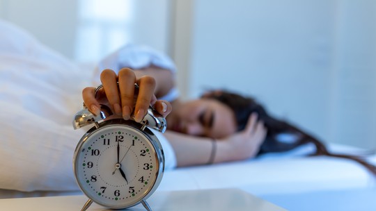 Por que tantas pessoas estão preferindo acordar (muito) cedo? 