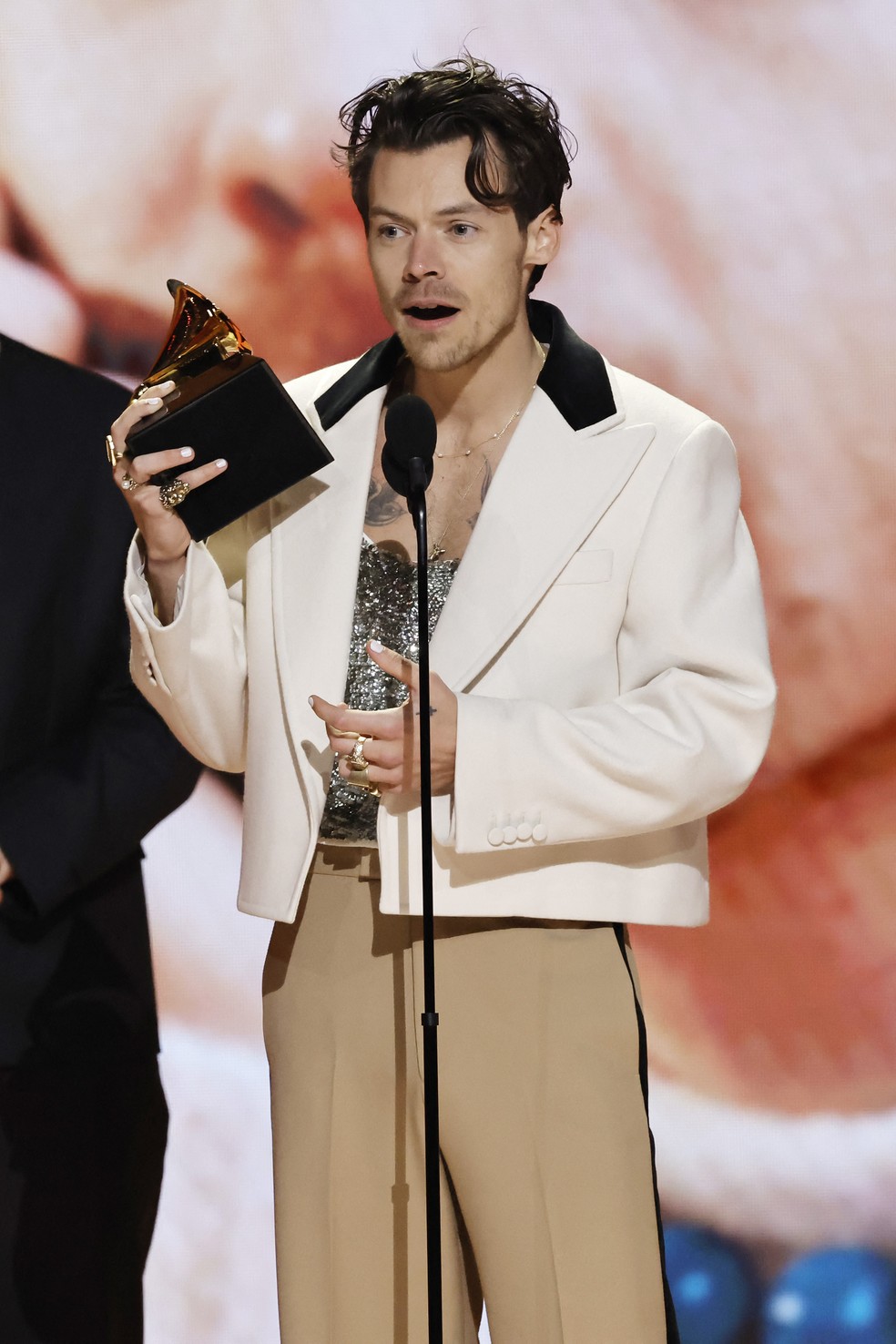 Harry Styles ganha prêmio de melhor álbum pop no Grammy 2023 — Foto: KEVIN WINTER / GETTY IMAGES NORTH AMERICA / Getty Images via AFP