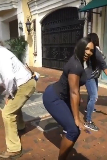 Serena Williams ensina o que é o twerking (Foto: reprodução/snapchat)