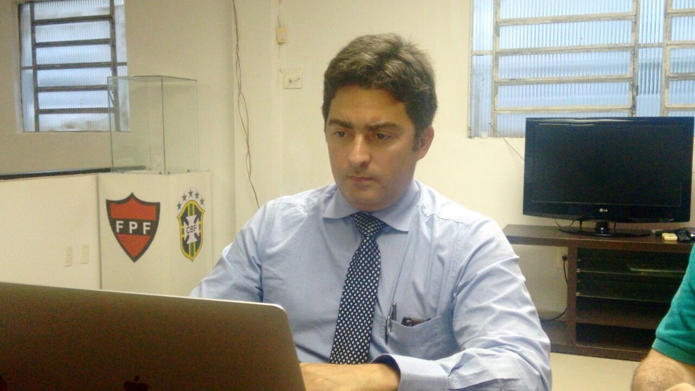 Advogado do Treze, George Ramalho JÃºnior chegou a registrar um BO por nÃ£o conseguir acesso a um documento no TJDF-PB (Foto: Fabiano Sousa / GloboEsporte.com)