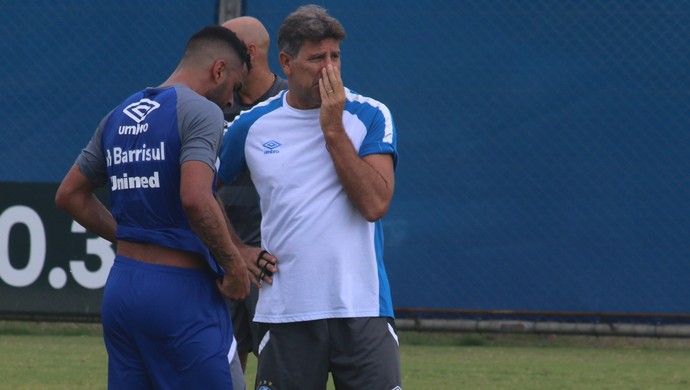 Renato promete papo com Maicon por discussão com torcedores: Não pode