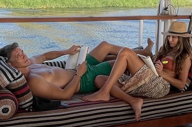 Marcio Garcia e Andréa Santa Rosa se hospedam em barco durante lua de mel no Egito (Foto: Reprodução/Instagram)
