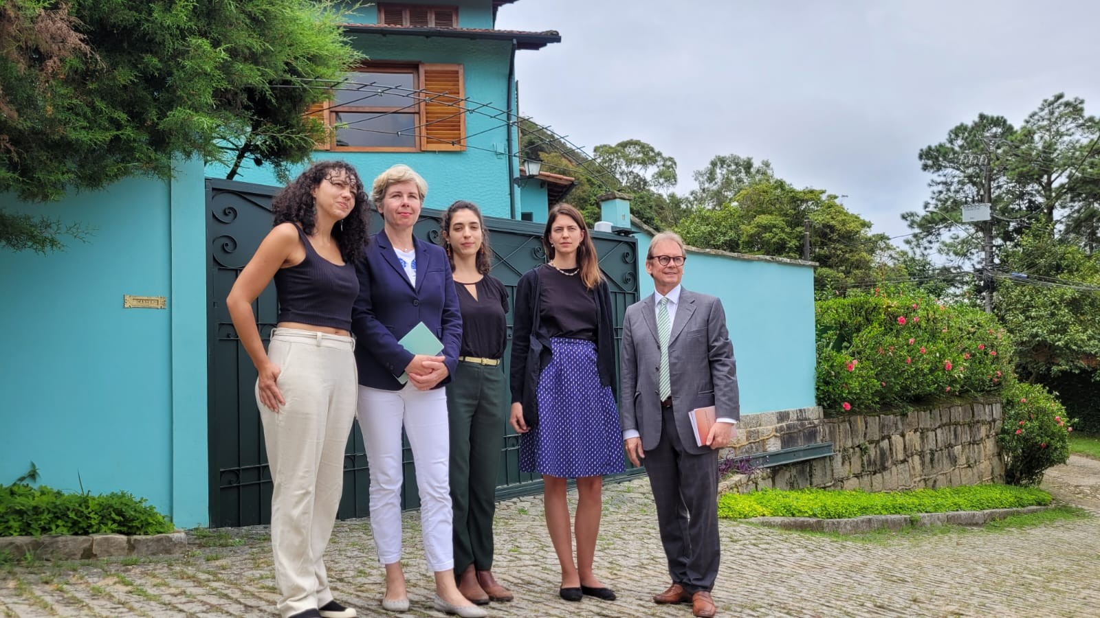 Comissão da Alemanha visita a 'Casa da Morte' em Petrópolis, no RJ