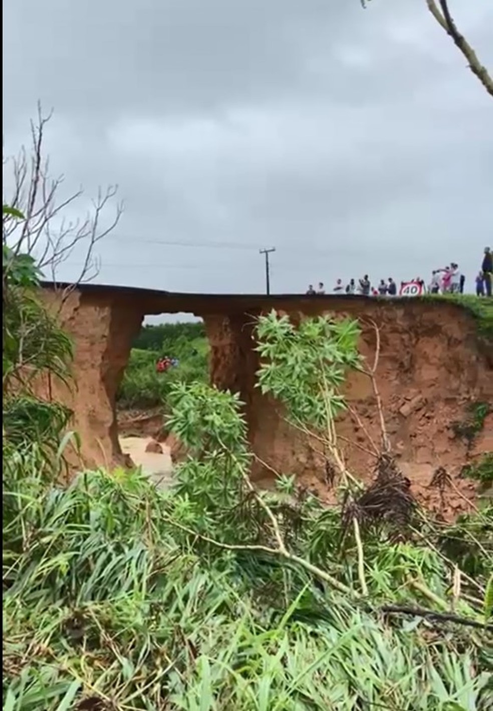 Ainda não há previsão da liberação do trecho da rodovia — Foto: Divulgação/PRF