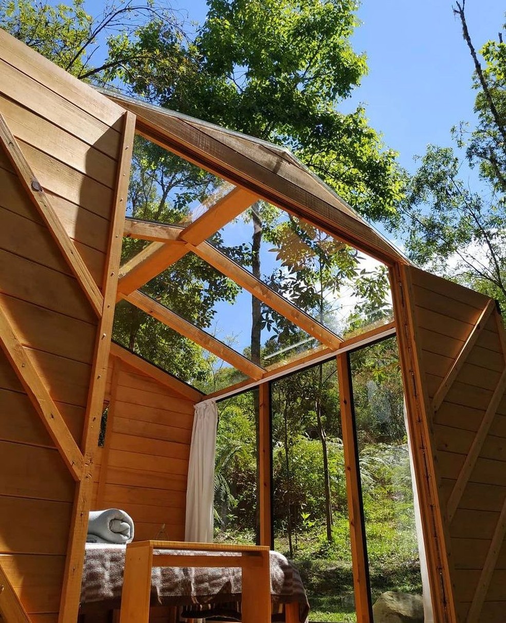 Experiência em cabana de vidro em SC faz sucesso no Airbnb — Foto: Redes sociais/ Reprodução