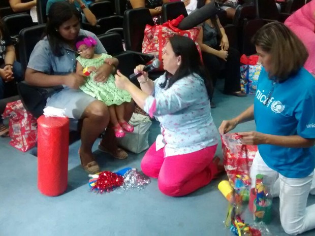 Recife ganha projeto de atenção às famílias de bebês com síndrome congênita provocada pelo zika  (Foto: Cláudia Ferreira/G1)