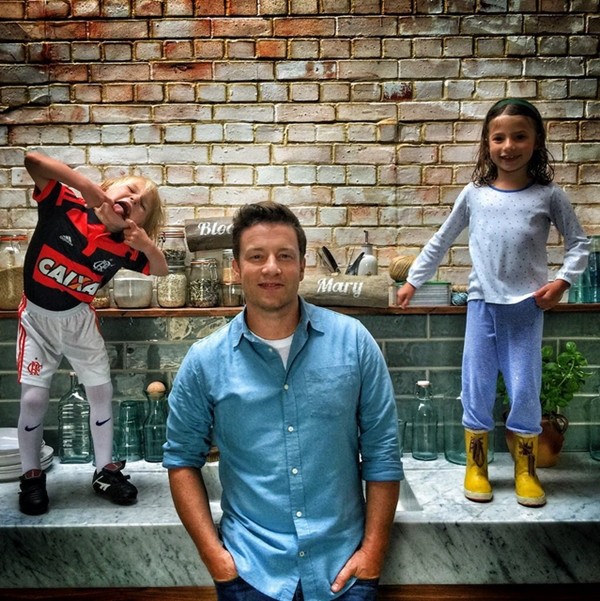 Jaime Oliver e seus filhos (Foto: Instagram)