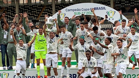 Vasco faz 4 a 2, mas Palmeiras é campeão Sub-17 da Copa do Brasil