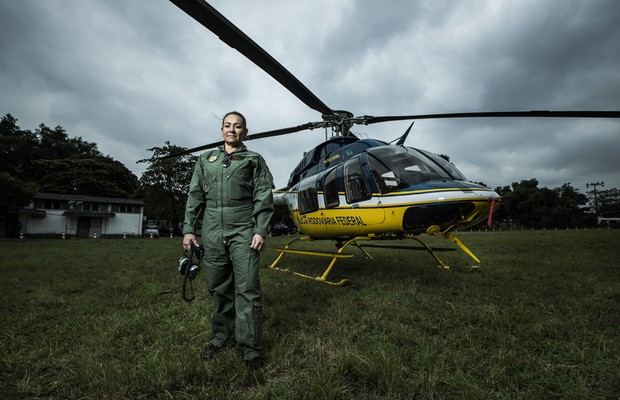 A policial federal Gilda Cardona, piloto de helicóptero da instituição. (Foto: Stéfano Martini/ Epoca)