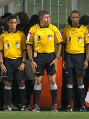 Sérgio Corrêa vê entraves com árbitros profissionais: Vai ter arbitrolândia?
