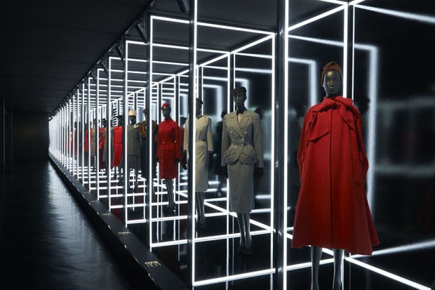 Maison Dior completa 70 anos com exposição em Paris (Foto: Divulgação)