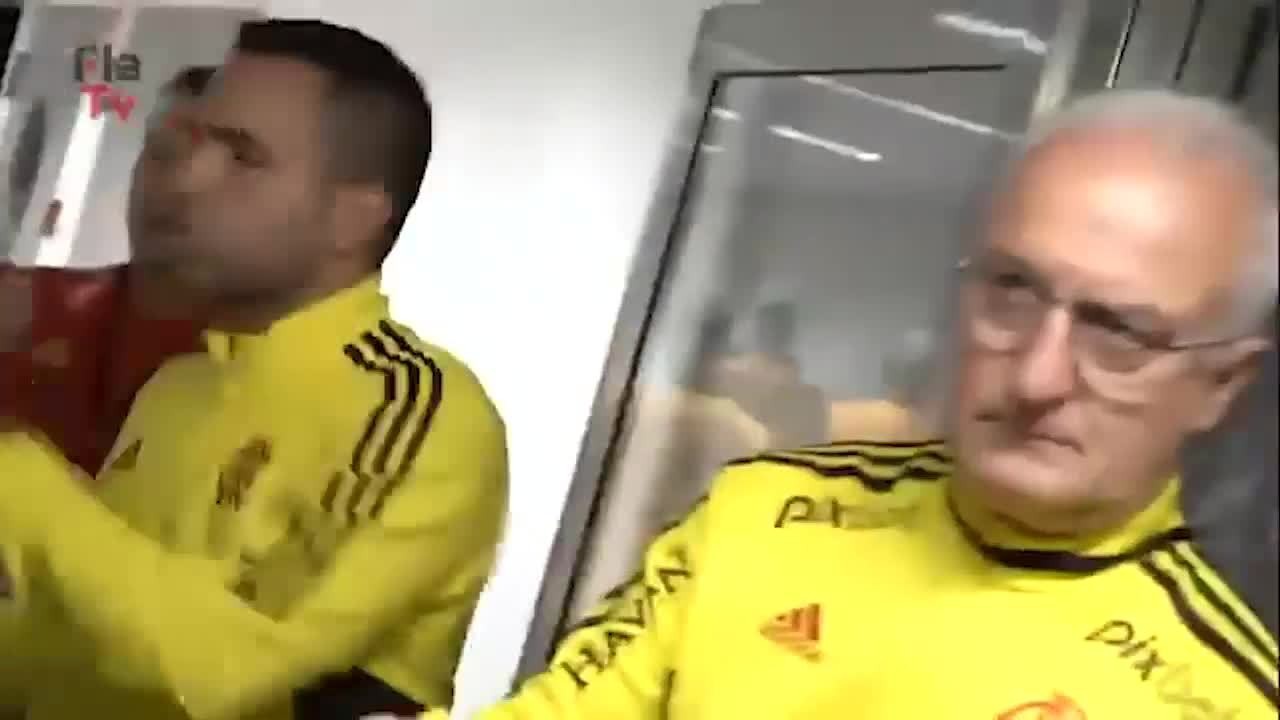 Flamengo oferece vit&oacute;ria contra o V&eacute;lez a Denir, e Dorival pede aten&ccedil;&atilde;o aos atacantes