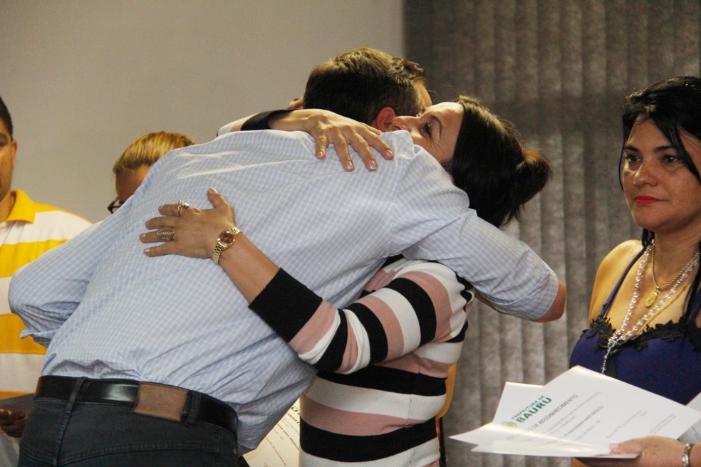 Despedida dos mÃ©dicos cubanos que atuavam em Bauru foi feita em clima de emoÃ§Ã£o  â€” Foto: Prefeitura de Bauru/DivulgaÃ§Ã£o