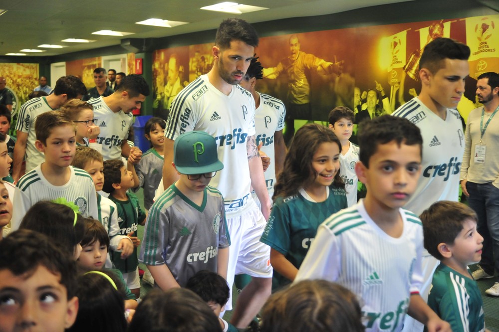  Em alta, Luan valoriza disputa na zaga do Palmeiras: 'Aqui estão os melhores'